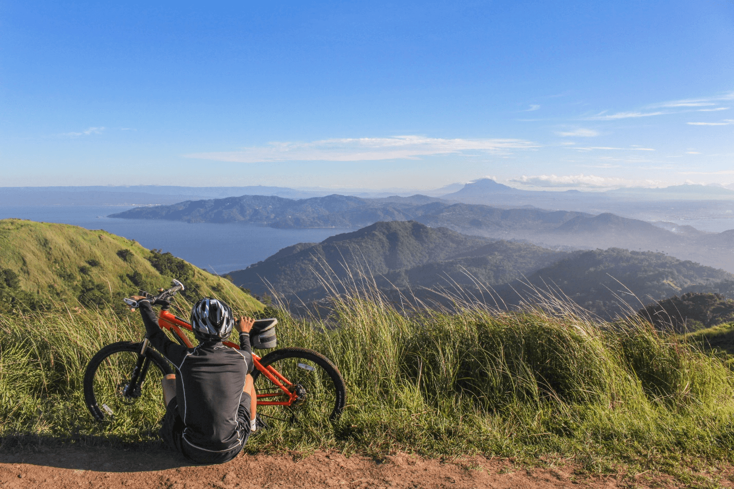 8 Essential Cycling Tips to Follow for Beginners
