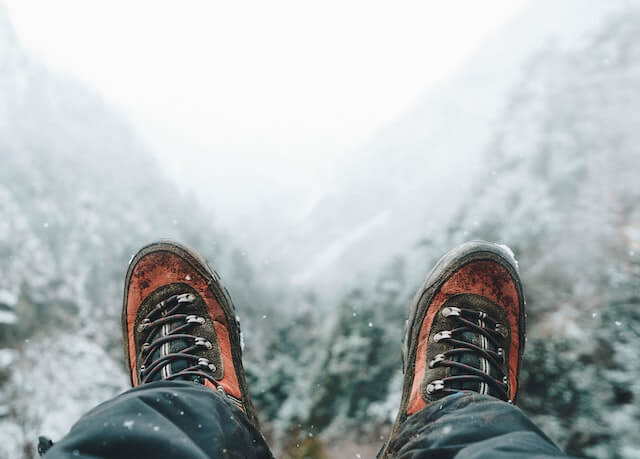 Winter hiking: protect your feet